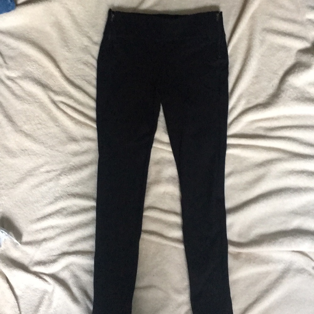 Black leggings